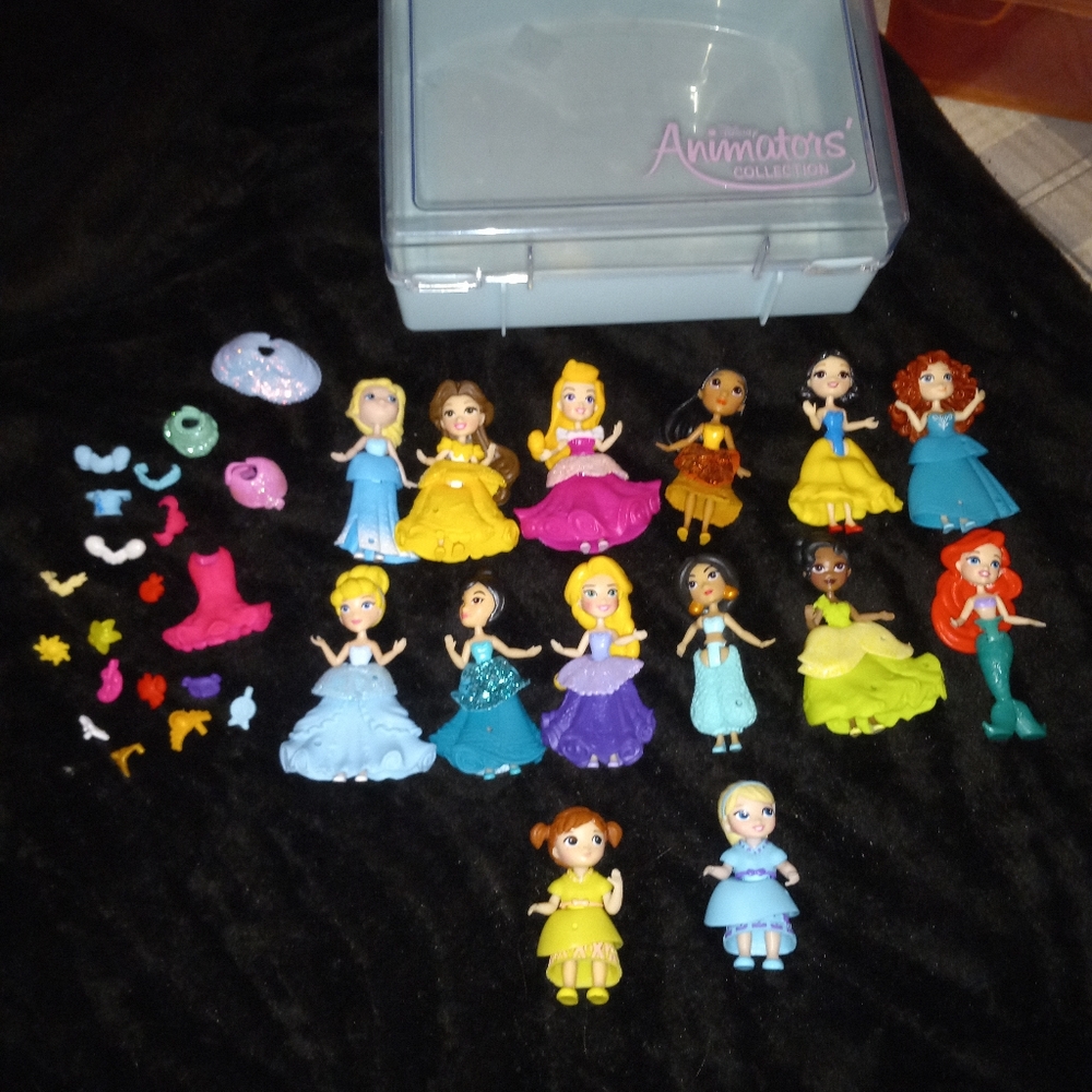 HUGE Disney Princess Little Kingdom Lot